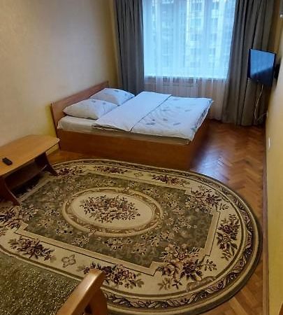 Apartment On Patriarkha Mstyslava Skrypnyka Street Kiev Exterior foto