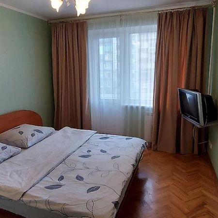 Apartment On Patriarkha Mstyslava Skrypnyka Street Kiev Exterior foto