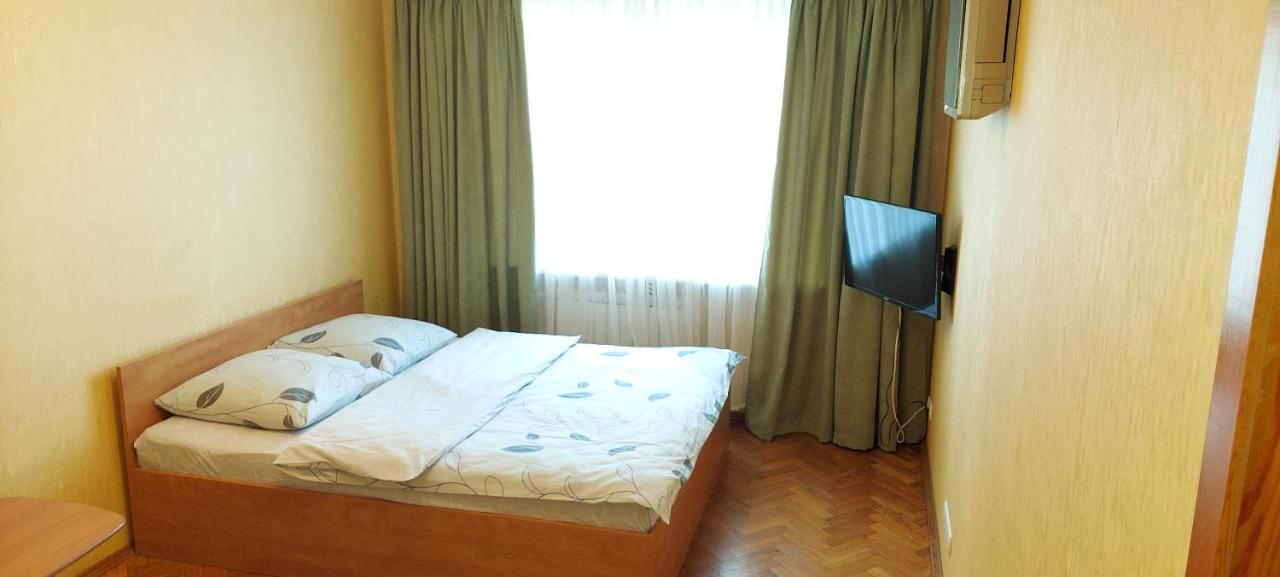 Apartment On Patriarkha Mstyslava Skrypnyka Street Kiev Exterior foto